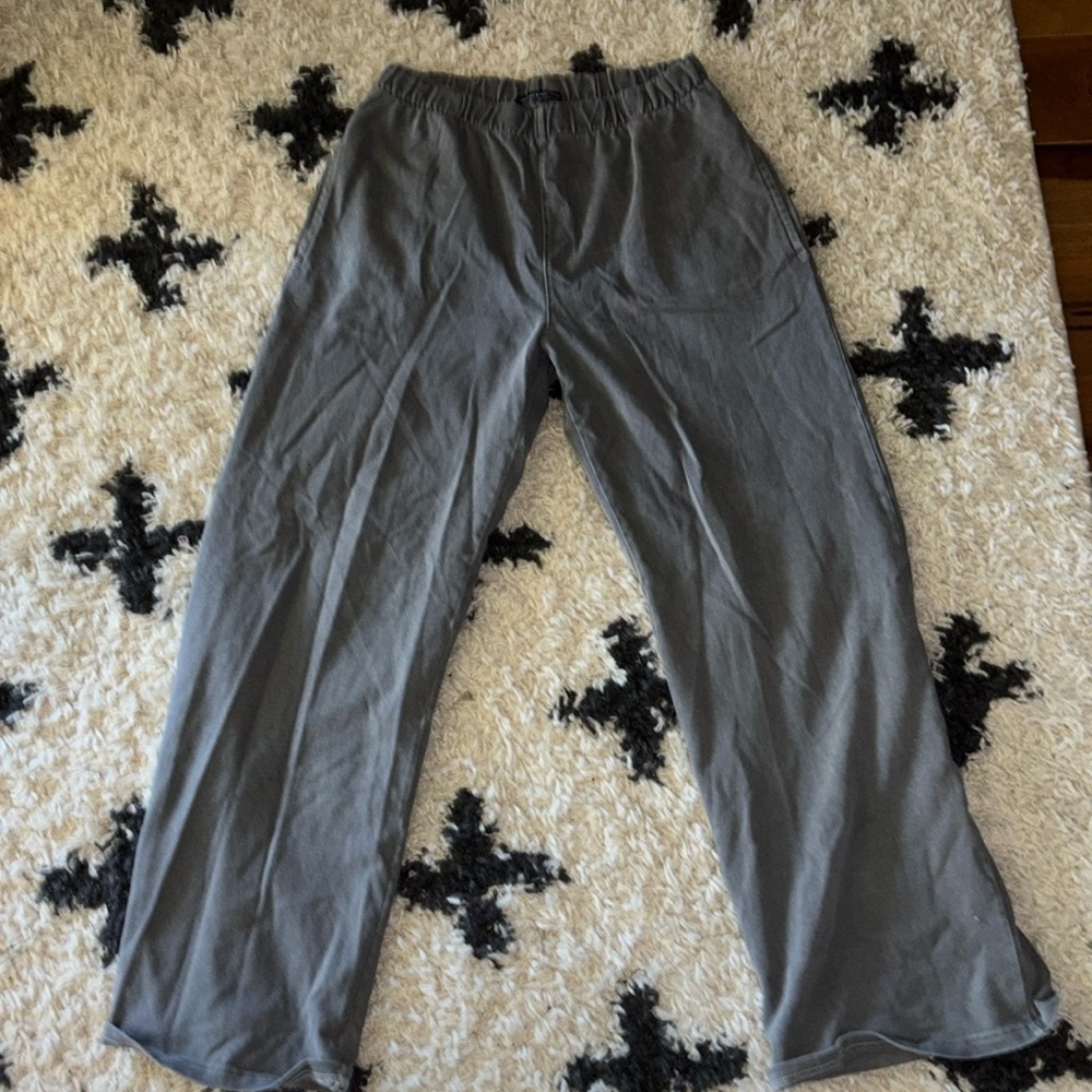 brandy melville Anastasia sweatpants